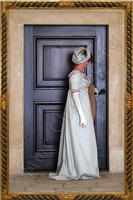Suknia z kopertowym stanikiem, noszona jako suknia dzienna lub popołudniowa, 1805-1810.